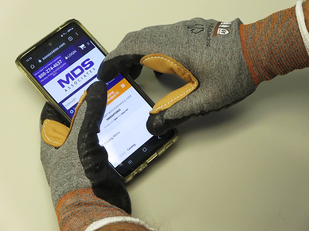 A9 Cut-Resistant Safety Glove Swiping Cell Phone